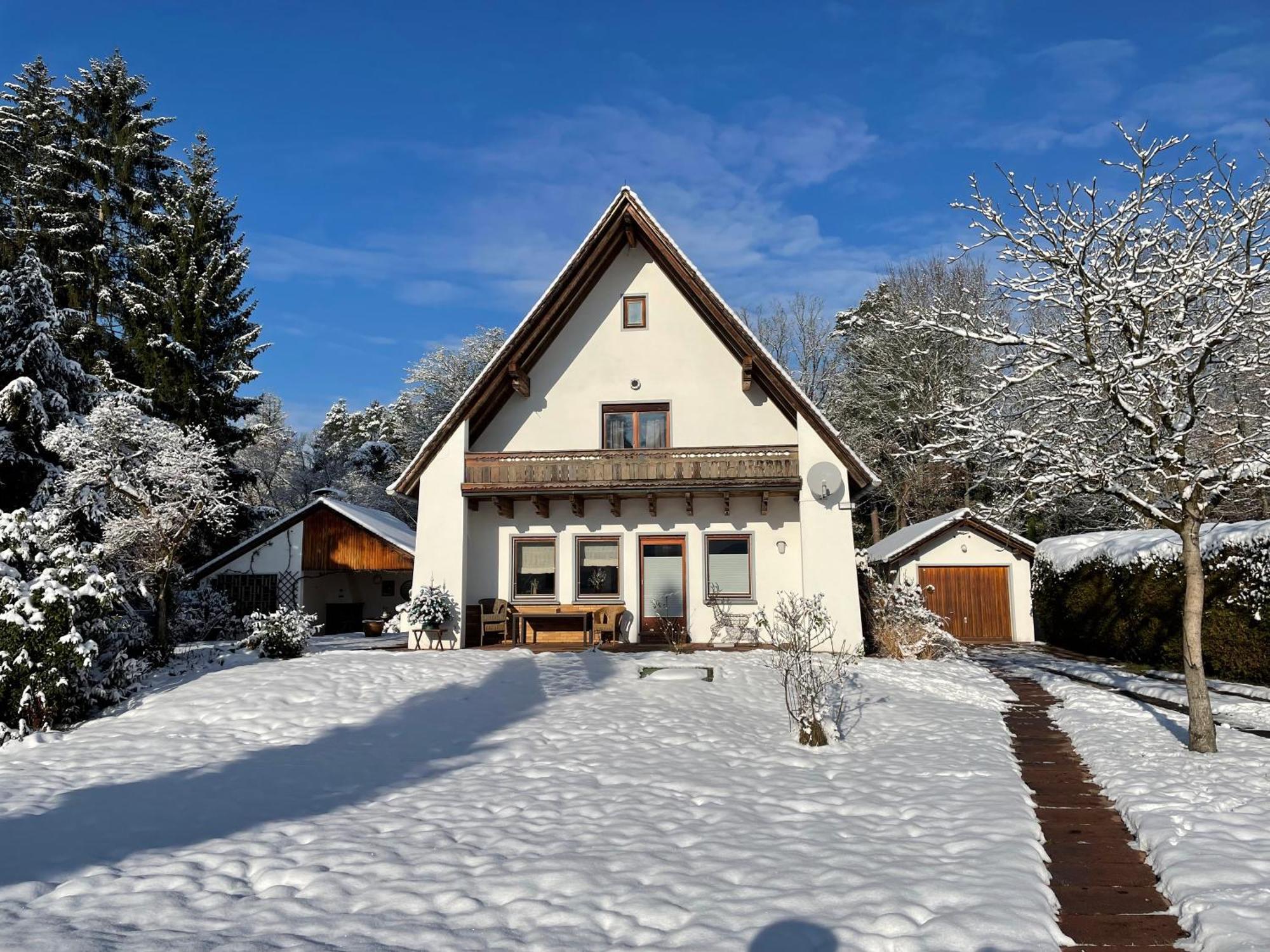 Messe- & Ferienhaus Gertraud Am Ludwigskanal, 24 H Self Check-In, Gratis Parken Wendelstein Buitenkant foto